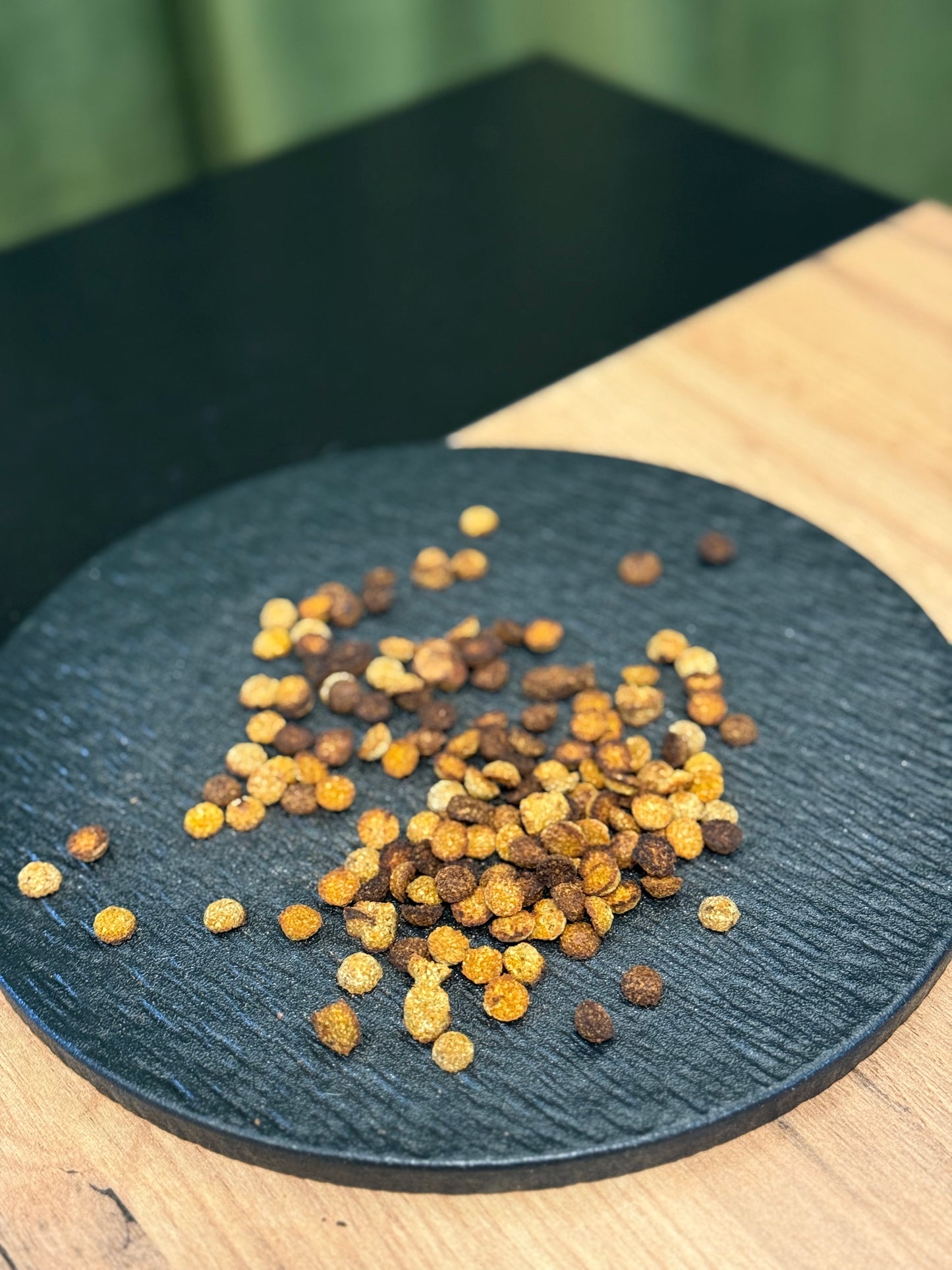 Su morkomis ir riešutų sviestu